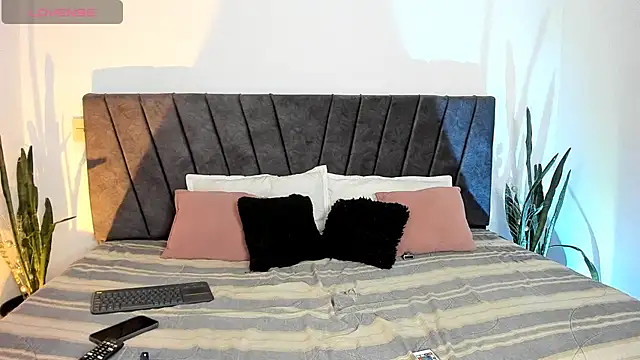 Stanlor1226 online show from 04-17-26, 12:35