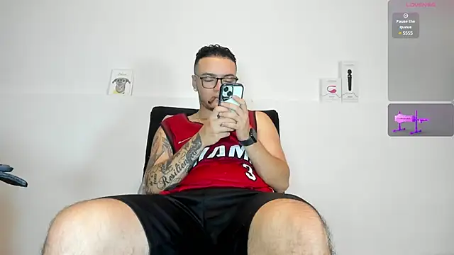 Snapshot of male_pussy chatting on 02-25-25, 02:58 male pussy online show from 02-25-25, 02:58