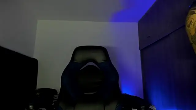 Snapshot of male_pussy chatting on 11-13-25, 12:42 male pussy online show from 11-13-25, 12:42