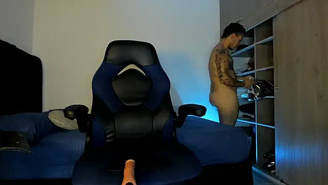 Snapshot of male_pussy chatting on 09-22-25, 05:24 male pussy online show from 09-22-25, 05:24