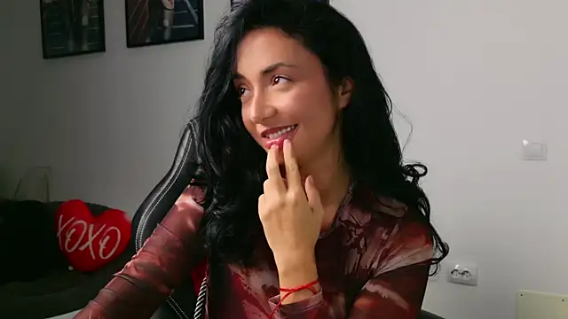Snapshot of KatherineRyder chatting on 10-01-25, 04:55 KatherineRyder online show from 10-01-25, 04:55