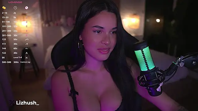 Snapshot of Lizhush_ chatting on 03-16-25, 06:01 Lizhush online show from 03-16-25, 06:01