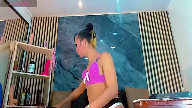 PriscilaRainbow online show from 11-22-25, 08:40