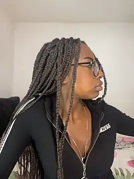 Raquel jones online show from 12-19-25, 09:06