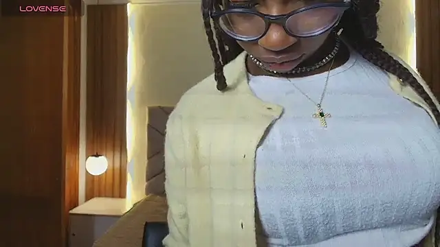 Snapshot of Raquel_jones chatting on 07-15-26, 12:23 Raquel jones online show from 07-15-26, 12:23