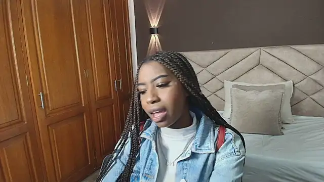 Raquel jones online show from 10-15-25, 07:11