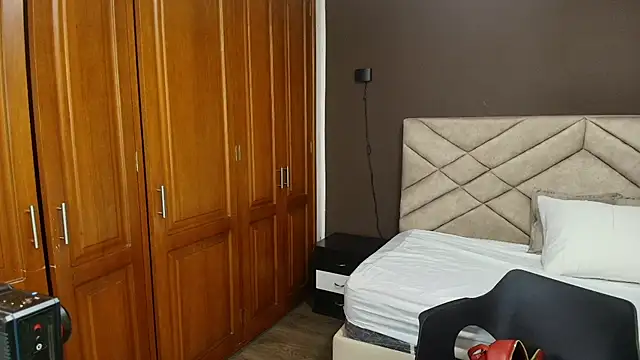 Raquel jones online show from 10-24-25, 11:53