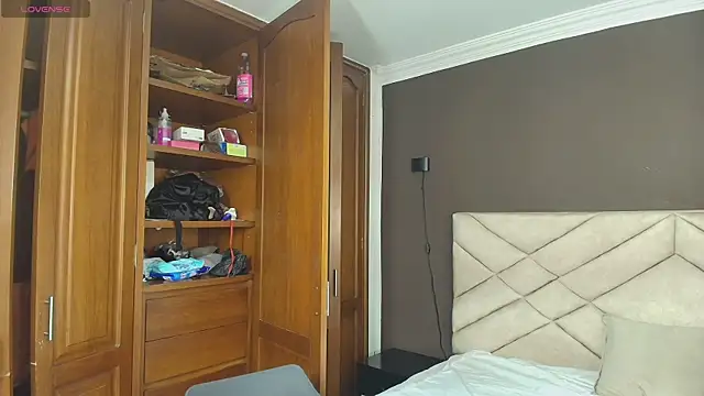 Raquel jones online show from 09-11-25, 12:05