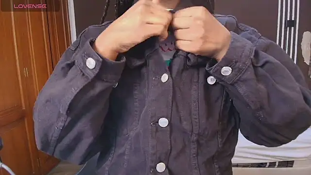 Raquel jones online show from 12-21-25, 11:23