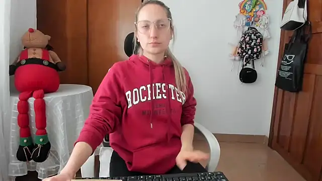 Adele johnsonn1 online show from 05-25-26, 04:38