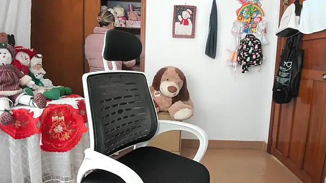 Adele johnsonn1 online show from 12-05-25, 03:43