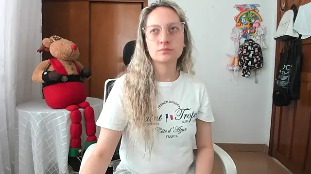 Adele johnsonn1 online show from 01-14-26, 03:04