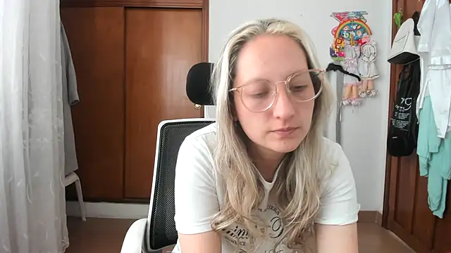 Adele johnsonn1 online show from 11-06-25, 03:49