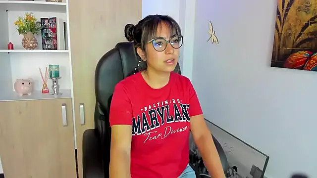 Isabellaa22 1 online show from 03-05-25, 04:46