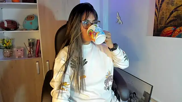 Isabellaa22 1 online show from 09-18-25, 11:52