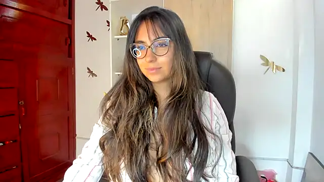 Isabellaa22 1 online show from 11-15-25, 05:28