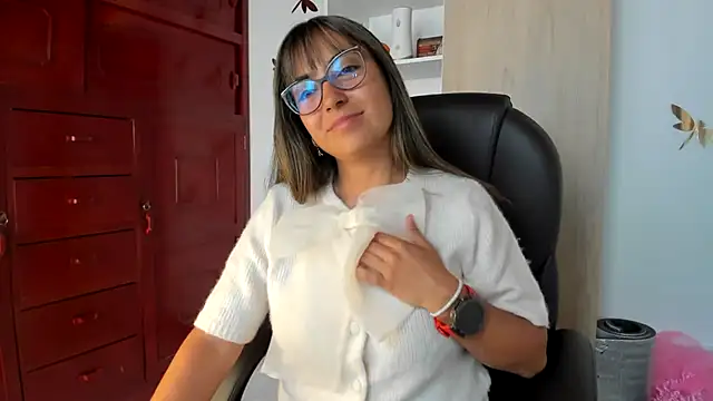 Isabellaa22 1 online show from 01-07-26, 06:02