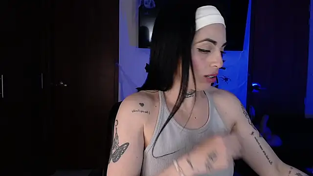 violett honney online show from 10-16-25, 05:05