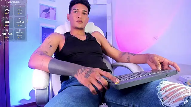 Snapshot of zack-fentty chatting on 05-28-26, 03:29 zack-fentty online show from 05-28-26, 03:29