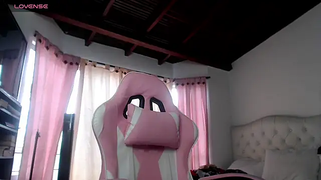 milk cow  online show from 12-19-25, 09:50