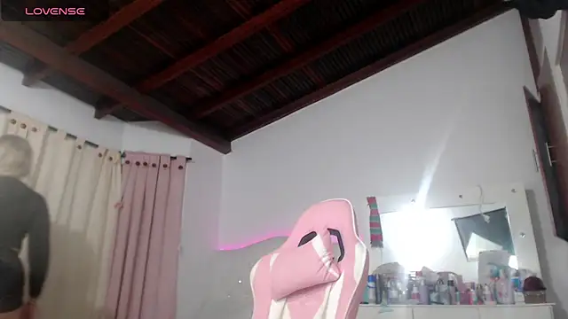 Snapshot of milk_cow_ chatting on 05-09-26, 02:59 milk cow online show from 05-09-26, 02:59