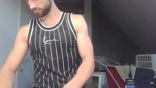 Vekie 007 online show from 07-17-26, 03:59