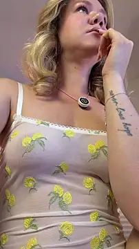 Snapshot of teasecake chatting on 04-03-26, 02:40 teasecake online show from 04-03-26, 02:40