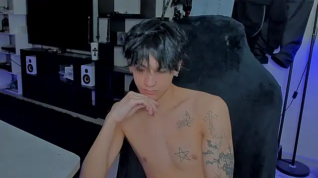 MarkBrowniii online show from 04-10-26, 06:04