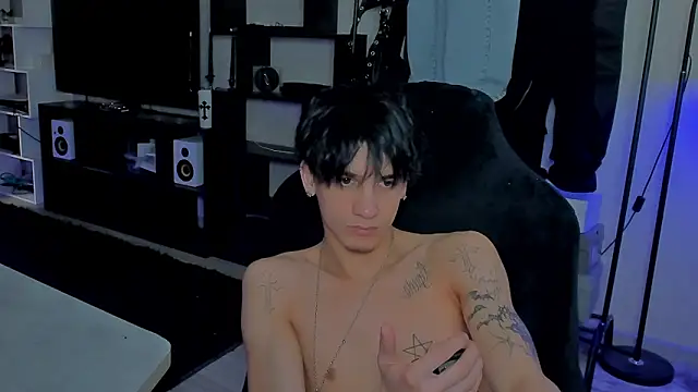 MarkBrowniii online show from 04-08-26, 01:45