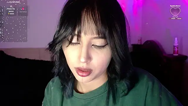 Snapshot of shayla_bbs chatting on 10-19-25, 11:07 shayla bbs online show from 10-19-25, 11:07