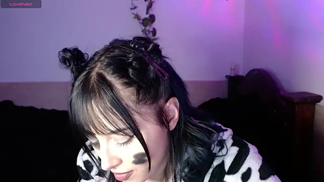 Snapshot of shayla_bbs chatting on 10-18-25, 09:06 shayla bbs online show from 10-18-25, 09:06