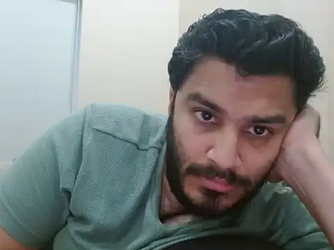 Snapshot of robintoit chatting on 08-02-26, 01:15 robintoit online show from 08-02-26, 01:15