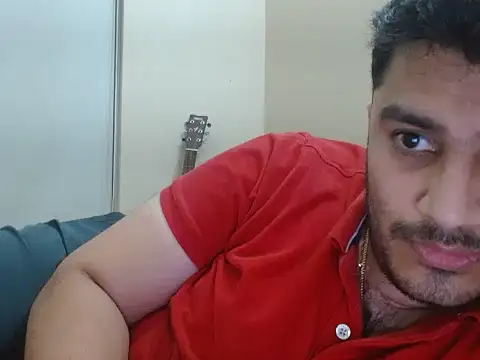 Snapshot of robintoit chatting on 04-24-26, 02:41 robintoit online show from 04-24-26, 02:41