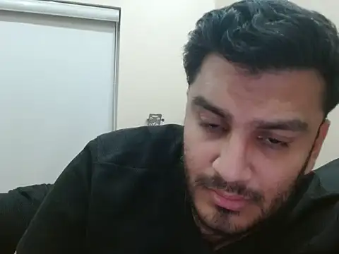 Snapshot of robintoit chatting on 06-06-26, 04:56 robintoit online show from 06-06-26, 04:56