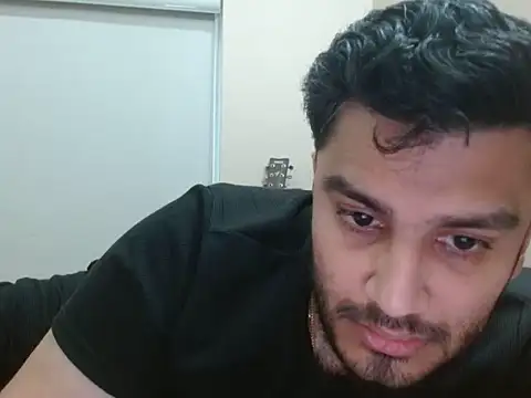 Snapshot of robintoit chatting on 06-07-26, 05:01 robintoit online show from 06-07-26, 05:01