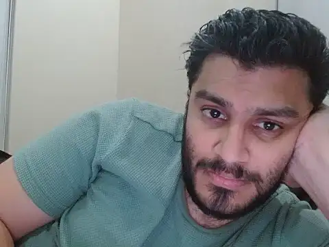 Snapshot of robintoit chatting on 07-26-26, 06:15 robintoit online show from 07-26-26, 06:15