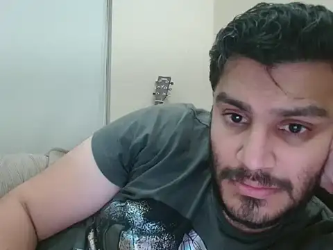 Snapshot of robintoit chatting on 05-20-26, 03:42 robintoit online show from 05-20-26, 03:42