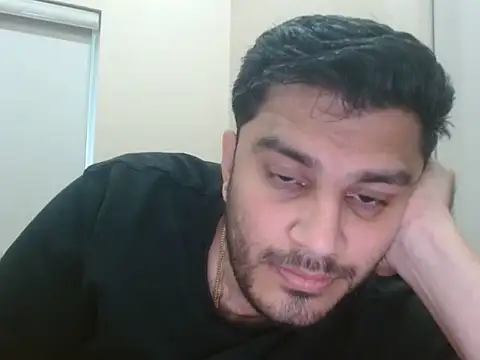Snapshot of robintoit chatting on 06-29-26, 01:23 robintoit online show from 06-29-26, 01:23