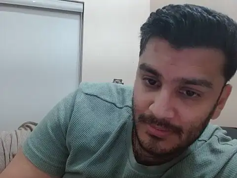 Snapshot of robintoit chatting on 04-30-26, 06:26 robintoit online show from 04-30-26, 06:26