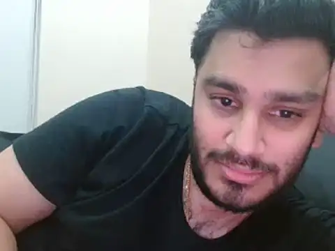 Snapshot of robintoit chatting on 07-15-26, 06:26 robintoit online show from 07-15-26, 06:26