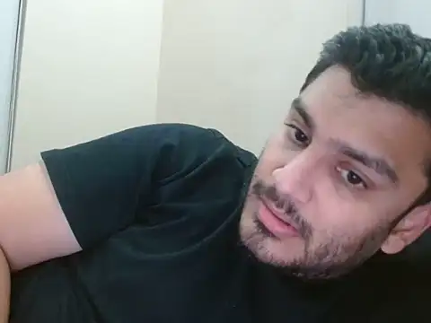 Snapshot of robintoit chatting on 07-04-26, 06:12 robintoit online show from 07-04-26, 06:12