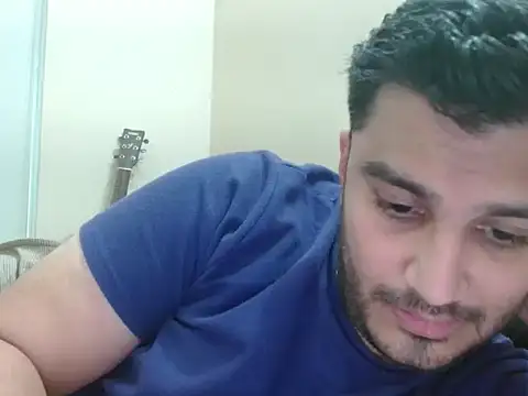Snapshot of robintoit chatting on 05-30-26, 10:43 robintoit online show from 05-30-26, 10:43
