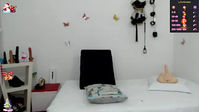 mom hot   online show from 01-06-26, 10:58