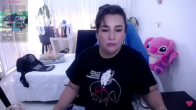 mom hot   online show from 07-05-26, 08:59
