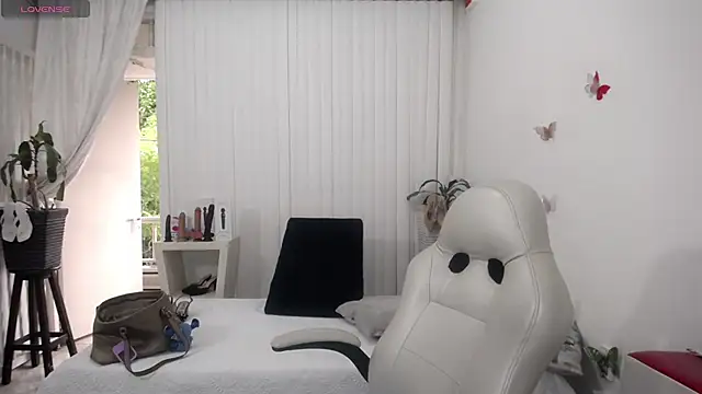 mom hot   online show from 07-09-26, 09:14