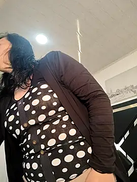 Natasha milf   online show from 11-26-25, 12:49