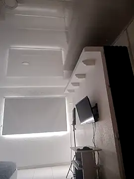 Natasha milf   online show from 10-17-25, 01:02