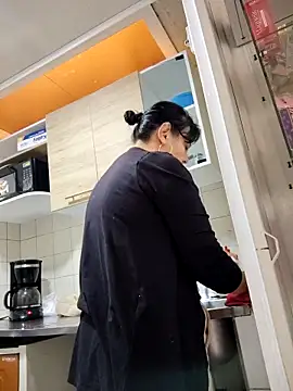 Natasha milf   online show from 11-01-25, 12:32