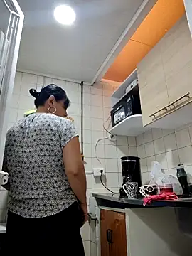 Natasha milf   online show from 10-09-25, 01:00