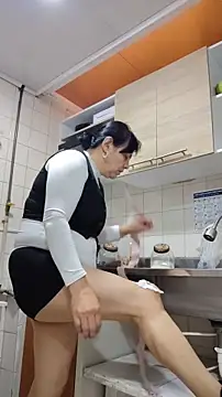 Natasha milf   online show from 12-20-25, 12:30